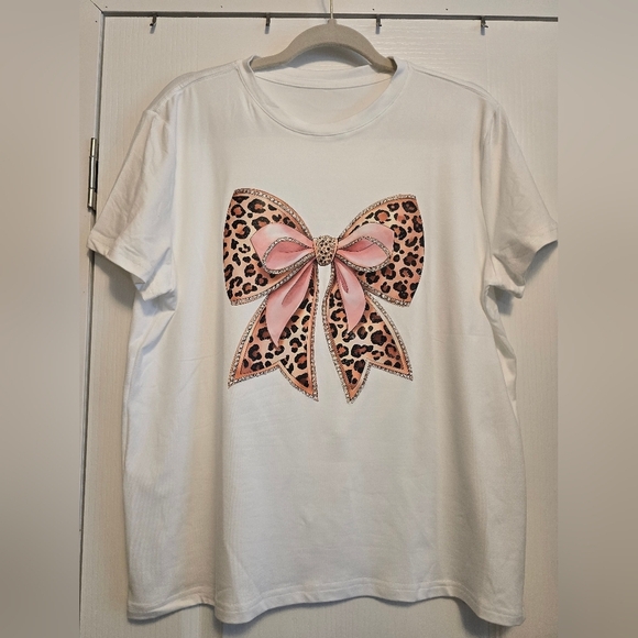 Tops - Ladies Cheetah print Bow Short Sleeve Tee 100% Polyester Size XL